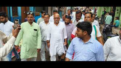 Congress delegation in Aligarh on Saturday. (HT)