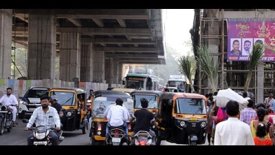Petition claimed poor planning of the Ramwadi and Yerawada stations on the Vanaz to Ramwadi Metro line is causing constant traffic congestion. (HT PHOTO) Petition claimed poor planning of the Ramwadi and Yerawada stations on the Vanaz to Ramwadi Metro line is causing constant traffic congestion. (HT PHOTO)