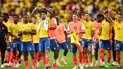 Colombia players acknowledge fans. (USA TODAY Sports via Reuters Con)