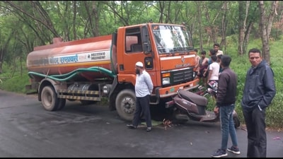 The injured have been identified as Geeta Santosh Dhume and Soni Chandra Singh Rathore, from Dhule district. Rathore is a national wrestling player, said police. (HT PHOTO) The injured have been identified as Geeta Santosh Dhume and Soni Chandra Singh Rathore, from Dhule district. Rathore is a national wrestling player, said police. (HT PHOTO)