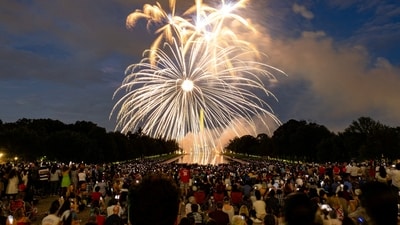 FILE PHOTO: Fireworks explode over the National Mall during Fourth of July celebrations, in Washington, U.S., July 4, 2023. REUTERS/Kevin Wurm/File Photo (REUTERS)