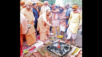 Uttar Pradesh Chief Minister Yogi Adityanath attends the third Aathman Bhandara of Shri Shri 1008 Kailashvasi Shri Somnathji Maharaj programme, in Alwar on Sunday. (ANI)