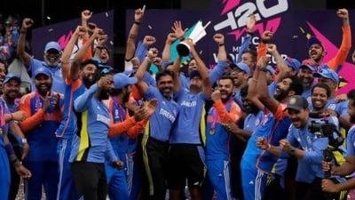 Alia Bhatt also shared a series of photos from the match. She wrote, "Hum jeeeeeeeet gayeeeeeeeee (We won).Tears of joy tears of everything!!!! Congratulations team INDIA!!!!!!! What a win!!!!!" Alia Bhatt also shared a series of photos from the match. She wrote, "Hum jeeeeeeeet gayeeeeeeeee (We won).Tears of joy tears of everything!!!! Congratulations team INDIA!!!!!!! What a win!!!!!"
