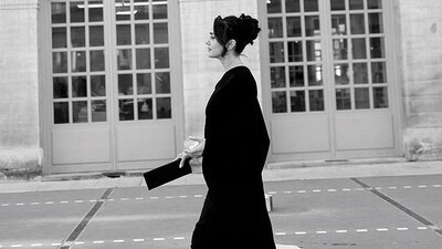 Preity Zinta attends the Stephane Rolland show in a gorgeous black toga dress during Paris Couture Week. (Instagram) Preity Zinta attends the Stephane Rolland show in a gorgeous black toga dress during Paris Couture Week. (Instagram)