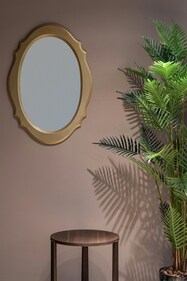 Mirrors can create focal points, drawing attention to specific areas. (Pexels) Mirrors can create focal points, drawing attention to specific areas. (Pexels)