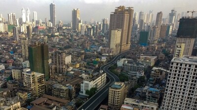 Housing sales in the Mumbai Metropolitan Region (MMR) increased by 5% to touch 1.32 lakh in FY24 from 1.25 lakh in FY23. Unsold inventory too went up by 5% in MMR to touch 6.05 lakh in FY24 from 5.76 lakh in FY23. (Pratik Chorge/Hindustan Times)