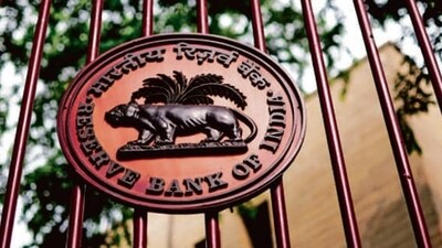 Chowdhury and Kar will look after three departments of the RBI each. (HT PHOTO) Chowdhury and Kar will look after three departments of the RBI each. (HT PHOTO)