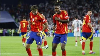 Spain’s Nico Williams celebrates scoring their third goal with Lamine Yamal. (REUTERS) Spain’s Nico Williams celebrates scoring their third goal with Lamine Yamal. (REUTERS)