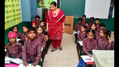 Students during a class in a Ludhiana school. (HT Photo)