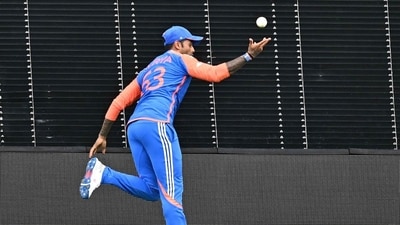 Suryakumar Yadav grabbed an absolute stunner to dismiss David Miller in the IPL final. Suryakumar Yadav grabbed an absolute stunner to dismiss David Miller in the IPL final.