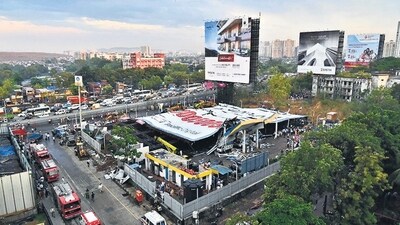 The industry minister added that former Allahabad High Court chief justice Dilip Bhosle is investigating the collapse which took place on May 13. (Hindustan Times) The industry minister added that former Allahabad High Court chief justice Dilip Bhosle is investigating the collapse which took place on May 13. (Hindustan Times)