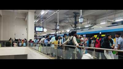 dditionally, 51,026 passengers switched lines at the District Court interchange station. (HT PHOTo) dditionally, 51,026 passengers switched lines at the District Court interchange station. (HT PHOTo)