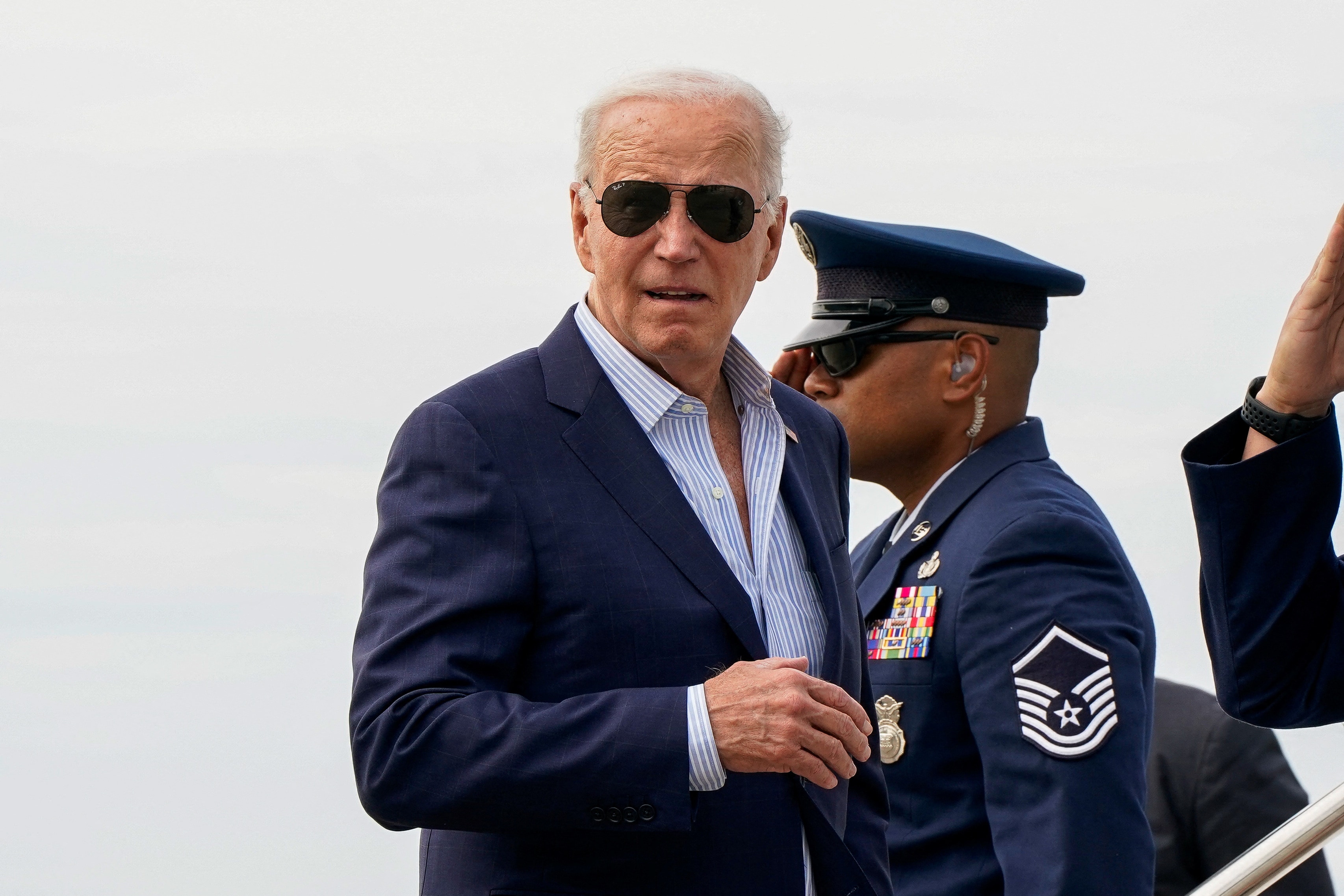 Joe Biden's family urges him to stay in race during Camp David visit as president tries to handle Democratic anxiety (REUTERS/Elizabeth Frantz) (REUTERS)
