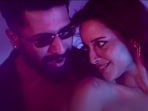 Tauba Tauba from Bad Newz: Vicky Kaushal and Triptii Dimri in the song. Tauba Tauba from Bad Newz: Vicky Kaushal and Triptii Dimri in the song.