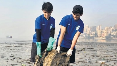 50K volunteers keep Girgaon Chowpatty clean 50K volunteers keep Girgaon Chowpatty clean