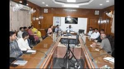 Taking action against the complaint regarding youths coming from outside consuming drugs and creating hooliganism at Ghaggar river, Panchkula deputy commissioner Yash Garg instructed the deputy commissioner of police to take immediate strict action. (HT file photo for representation)