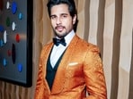 Sidharth Malhotra's fan recently claimed that they were duped of money by one of his fan pages. Sidharth Malhotra's fan recently claimed that they were duped of money by one of his fan pages.