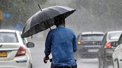 Delhi Weather Update: Moderate to intense rainfall in Delhi and adjoining areas (Arvind Yadav/ Hindustan Times) Delhi Weather Update: Moderate to intense rainfall in Delhi and adjoining areas (Arvind Yadav/ Hindustan Times)