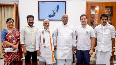 BRS leader K Keshava Rao joins Congress in the presence of Congress national president Mallikarjun Kharge, in New Delhi on Wednesday. Telangana CM Revanth Reddy, MPs Rahul Gandhi, KC Venugopal, and Deepa Das Munshi are also present. (Congress X) BRS leader K Keshava Rao joins Congress in the presence of Congress national president Mallikarjun Kharge, in New Delhi on Wednesday. Telangana CM Revanth Reddy, MPs Rahul Gandhi, KC Venugopal, and Deepa Das Munshi are also present. (Congress X)