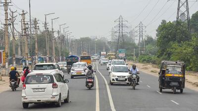 NHAI will build a six-lane road from Hero Honda Chowk to Umang Bhardwaj Chowk near Gurugram Sector 10A. (Parveen Kumar/HT Photo) NHAI will build a six-lane road from Hero Honda Chowk to Umang Bhardwaj Chowk near Gurugram Sector 10A. (Parveen Kumar/HT Photo)