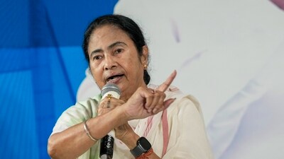 The Calcutta high court is scheduled to hear a defamation suit on Wednesday, filed by Governor C V Ananda Bose against Chief Minister Mamata Banerjee. (PTI) The Calcutta high court is scheduled to hear a defamation suit on Wednesday, filed by Governor C V Ananda Bose against Chief Minister Mamata Banerjee. (PTI)