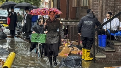 US major city study found that by the end of the century, sea levels will increase by about six feet, increasing the likelihood of sewage floods by 21 to 66 percent (AP) US major city study found that by the end of the century, sea levels will increase by about six feet, increasing the likelihood of sewage floods by 21 to 66 percent (AP)