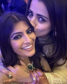 Trisha Krishnan gave a peck to Varalaxmi Sarathkumar on her wedding. Trisha Krishnan gave a peck to Varalaxmi Sarathkumar on her wedding.