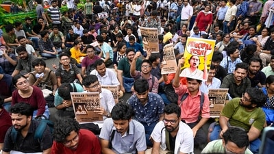 Thousands of junior doctors, senior doctors, medical students and other medical professionals take out a protest rally from CGO Complex to Swasthya Bhaban, headquarters of State Health and Family Welfare department over rape and murder of a trainee doctor of RG Kar Medical College & Hospital in Kolkata, India, on Wednesday. (Photo by Samir Jana/ Hindustan Times) Thousands of junior doctors, senior doctors, medical students and other medical professionals take out a protest rally from CGO Complex to Swasthya Bhaban, headquarters of State Health and Family Welfare department over rape and murder of a trainee doctor of RG Kar Medical College & Hospital in Kolkata, India, on Wednesday. (Photo by Samir Jana/ Hindustan Times)