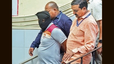 Rabale police arrested the murder accused Sameer Amjeet Shaikh (Bachchan Kumar/ HT PHOTO) Rabale police arrested the murder accused Sameer Amjeet Shaikh (Bachchan Kumar/ HT PHOTO)