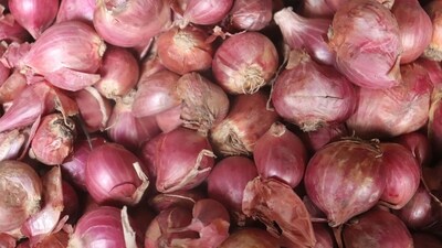 Vegetable prices are on the rise, and onions are leading this surge Vegetable prices are on the rise, and onions are leading this surge