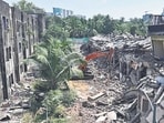 Mumbai, India - Aug 22, 2024: Dust and noise pollution in the Kherwadi and Bandra area due to the demolition of buildings in the government colony at Bandra in Mumbai, India.22, 2024. (Photo by Raju Shinde/ Hindustan Times) (Hindustan Times) Mumbai, India - Aug 22, 2024: Dust and noise pollution in the Kherwadi and Bandra area due to the demolition of buildings in the government colony at Bandra in Mumbai, India.22, 2024. (Photo by Raju Shinde/ Hindustan Times) (Hindustan Times)