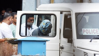 Police produce R. G. Kar Medical College and Hospital rape and murder case accused Sanjoy Roy at Sealdah Court in Kolkata on Saturday. (ANI Photo) (Saikat Paul) Police produce R. G. Kar Medical College and Hospital rape and murder case accused Sanjoy Roy at Sealdah Court in Kolkata on Saturday. (ANI Photo) (Saikat Paul)
