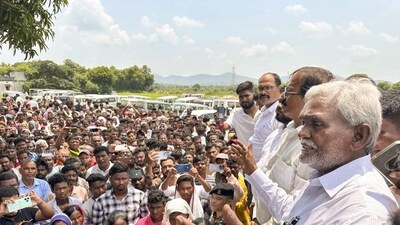 Former Jharkhand chief minister Champai Soren addresses a public rally at a village in Seraikela-Kharsawan on Wednesday. (PTI) Former Jharkhand chief minister Champai Soren addresses a public rally at a village in Seraikela-Kharsawan on Wednesday. (PTI)