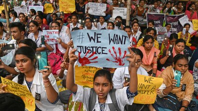 Doctors and nursing staff participate in a huge mass rally near RG Kar Medical College and Hospital (PTI)