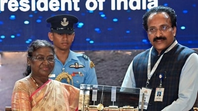 President Droupadi Murmu being felicitated by Indian Space Research Organization (ISRO) Chairman S Somanath during the first National Space Day celebrations commemorating the successful landing of the 'Vikram' Lander on the surface of the Moon at Bharat Mandapam, in New Delhi on Friday. (ANI) President Droupadi Murmu being felicitated by Indian Space Research Organization (ISRO) Chairman S Somanath during the first National Space Day celebrations commemorating the successful landing of the 'Vikram' Lander on the surface of the Moon at Bharat Mandapam, in New Delhi on Friday. (ANI)
