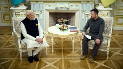 Ukraine's President Volodymyr Zelensky (R) meets with Indian Prime Minister Narendra Modi in Kyiv, amid the Russian invasion of Ukraine. (AFP) (AFP) Ukraine's President Volodymyr Zelensky (R) meets with Indian Prime Minister Narendra Modi in Kyiv, amid the Russian invasion of Ukraine. (AFP) (AFP)