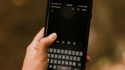 Typing four simple characters can cause your iPhone to crash. Typing four simple characters can cause your iPhone to crash.