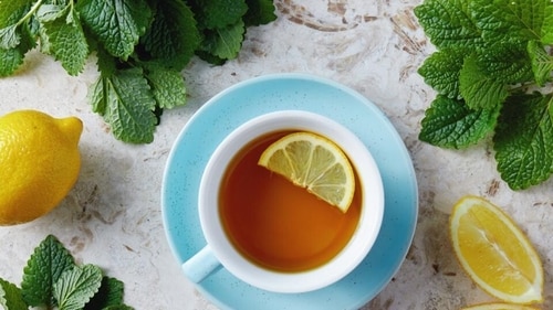 Lemon balm tea. (Shutterstock)