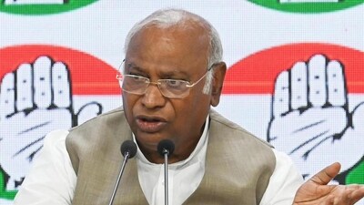 Congress president Mallikarjun Kharge (File Photo) Congress president Mallikarjun Kharge (File Photo)