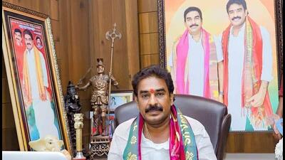 Former MLA Pinnelli Ramakrishna Reddy was arrested at Narasaraopet on June 26 for his involvement in a case of destruction of an EVM and VVPAT at the Palvaigate polling station, attack on a polling agent Namburi Seshagiri Rao who tried to intervene, and abuse of a woman, Naga Shiromani, in Rentachintala on May 13 (ANI) Former MLA Pinnelli Ramakrishna Reddy was arrested at Narasaraopet on June 26 for his involvement in a case of destruction of an EVM and VVPAT at the Palvaigate polling station, attack on a polling agent Namburi Seshagiri Rao who tried to intervene, and abuse of a woman, Naga Shiromani, in Rentachintala on May 13 (ANI)