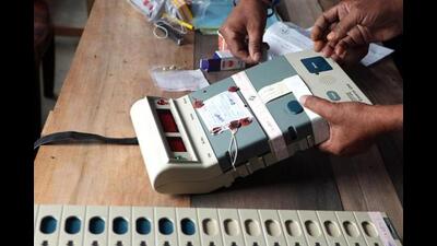 The BJP cited the long weekend before polling day and said it may lead to lower voter turnout as people tend to go out of station in such situations. (HT PHOTO) The BJP cited the long weekend before polling day and said it may lead to lower voter turnout as people tend to go out of station in such situations. (HT PHOTO)