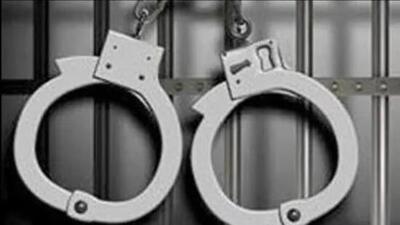 The Division Number 5 police arrested a man for allegedly robbing an auto driver of two debit cards, ₹6,000 and other documents at knife-point by posing as a cop, officials said on Saturday. (HT File) The Division Number 5 police arrested a man for allegedly robbing an auto driver of two debit cards, ₹6,000 and other documents at knife-point by posing as a cop, officials said on Saturday. (HT File)