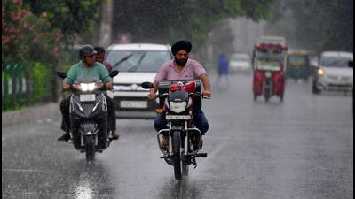With the fresh showers on Saturday taking the rainfall this month to 177.7 mm, the city has now recorded the most August rains since 2019, according to the data from the PAU observatory. (HT Photo)