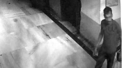 The CCTV camera footage at RG Kar Medical College and Hospital reveals a bluetooth earphone around the Sanjoy Roy's neck.