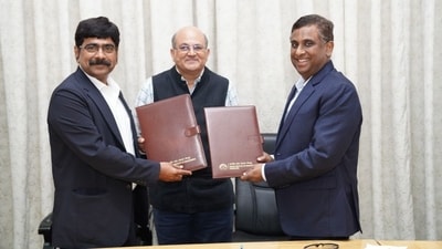Prof. U Dinesh Kumar, IIMB Dean, Prof. Rishikesha T. Krishnan, Director of IIMB, and Mathew Cyriac, Executive Chairman of Florintree Advisors Pvt Ltd (IIM Bangalore/LinkedIn)