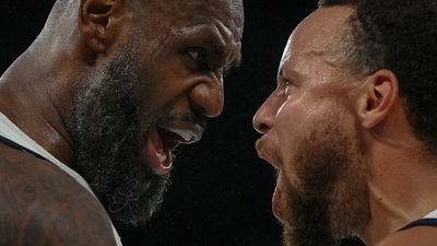 Paris 2024 Olympics - Basketball - Men's Semifinal - United States vs Serbia - Bercy Arena, Paris, France - August 08, 2024. Lebron James of United States and Stephen Curry of United States celebrate after the match. (REUTERS)