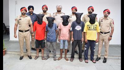 The arrested accused created fake identities and opened numerous bank accounts in different banks (HT Photo) The arrested accused created fake identities and opened numerous bank accounts in different banks (HT Photo)