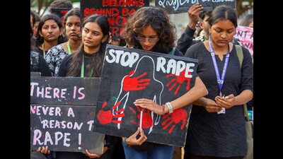 Bengaluru: Students stage a protest against the alleged rape and murder of a Kolkata based trainee doctor, at Freedom Park in Bengaluru, Monday, Aug. 26, 2024. (PTI Photo)(PTI08_26_2024_000180A) (PTI) Bengaluru: Students stage a protest against the alleged rape and murder of a Kolkata based trainee doctor, at Freedom Park in Bengaluru, Monday, Aug. 26, 2024. (PTI Photo)(PTI08_26_2024_000180A) (PTI)
