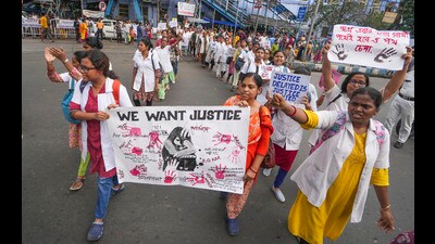 Kolkata: Nurses take part in a protest over the alleged sexual assault and murder of a postgraduate trainee doctor, in Kolkata, Sunday, Aug. 25, 2024. (PTI Photo/Swapan Mahapatra) (PTI)