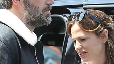 Family vacations are routine for Ben Affleck and Jennifer Garner and nothing has changed, a source told PEOPLE. Family vacations are routine for Ben Affleck and Jennifer Garner and nothing has changed, a source told PEOPLE.